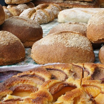 Balham bread & cake stall cropped